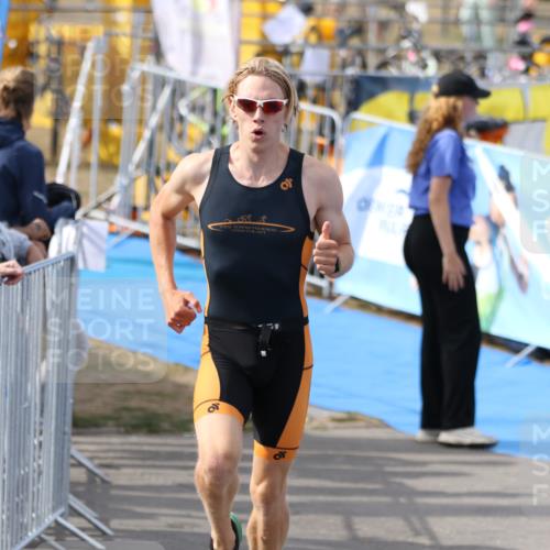 16.08.2026 - KN Förde Triathlon 2026 Antke Förster http://msf.ph/oto/10001378 16.08.2026 16:06:26 Laufen  meine-sportfotos.de