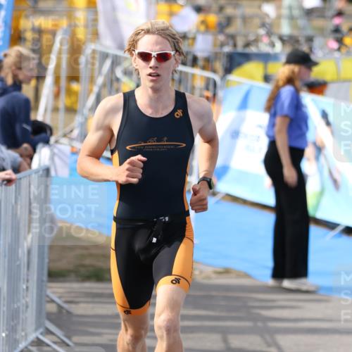 16.08.2026 - KN Förde Triathlon 2026 Antke Förster http://msf.ph/oto/10001379 16.08.2026 16:06:26 Laufen  meine-sportfotos.de