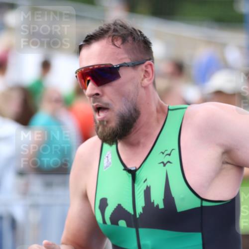 16.08.2026 - KN Förde Triathlon 2026 Antke Förster http://msf.ph/oto/10001423 16.08.2026 16:15:03 Laufen  meine-sportfotos.de