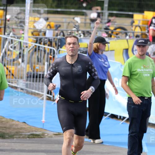 16.08.2026 - KN Förde Triathlon 2026 Antke Förster http://msf.ph/oto/10001443 16.08.2026 16:15:49 Laufen  meine-sportfotos.de