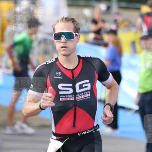 16.08.2026 - KN Förde Triathlon 2026 Antke Förster http://msf.ph/oto/10001477 16.08.2026 16:23:51 Laufen  meine-sportfotos.de