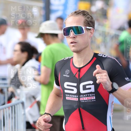 16.08.2026 - KN Förde Triathlon 2026 Antke Förster http://msf.ph/oto/10001478 16.08.2026 16:23:51 Laufen  meine-sportfotos.de