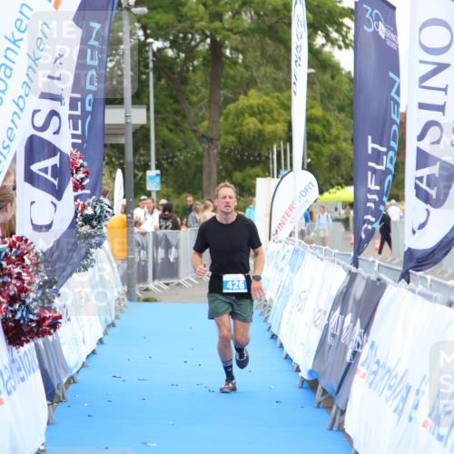 16.08.2026 - KN Förde Triathlon 2026 Markus Tischler http://msf.ph/oto/10001498 16.08.2026 12:31:26 Ziel 426, 426 meine-sportfotos.de