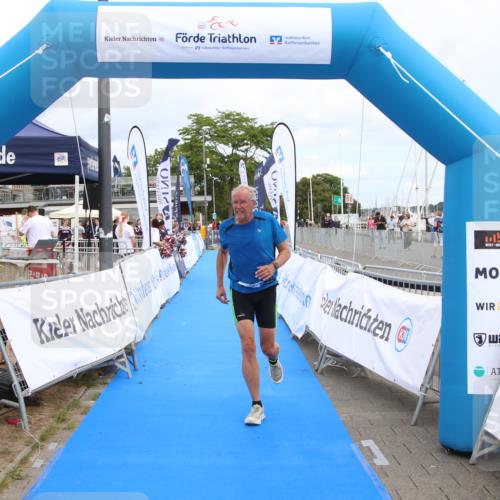 16.08.2026 - KN Förde Triathlon 2026 Markus Tischler http://msf.ph/oto/10001535 16.08.2026 12:33:56 Ziel 803, 803 meine-sportfotos.de