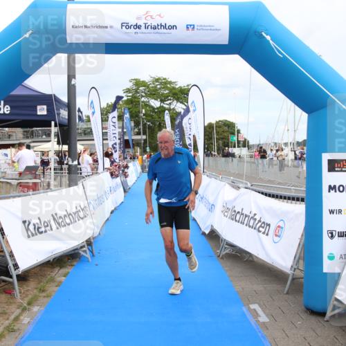 16.08.2026 - KN Förde Triathlon 2026 Markus Tischler http://msf.ph/oto/10001536 16.08.2026 12:33:56 Ziel 803, 803 meine-sportfotos.de