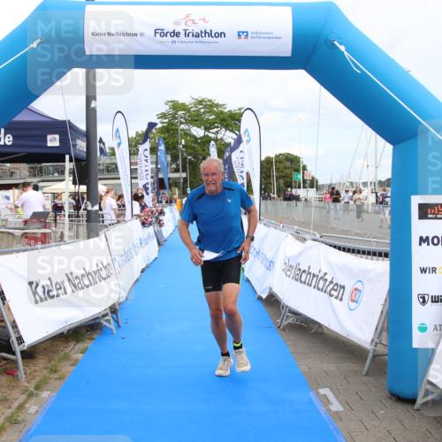 16.08.2026 - KN Förde Triathlon 2026 Markus Tischler http://msf.ph/oto/10001537 16.08.2026 12:33:56 Ziel 803, 803 meine-sportfotos.de