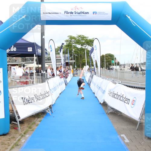 16.08.2026 - KN Förde Triathlon 2026 Markus Tischler http://msf.ph/oto/10001540 16.08.2026 12:34:17 Ziel 396, 396 meine-sportfotos.de