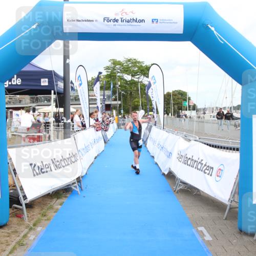16.08.2026 - KN Förde Triathlon 2026 Markus Tischler http://msf.ph/oto/10001546 16.08.2026 12:34:17 Ziel 396, 396 meine-sportfotos.de