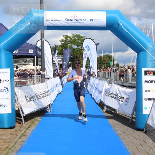 16.08.2026 - KN Förde Triathlon 2026 Markus Tischler http://msf.ph/oto/10002240 16.08.2026 13:54:34 Ziel 548, 548 meine-sportfotos.de