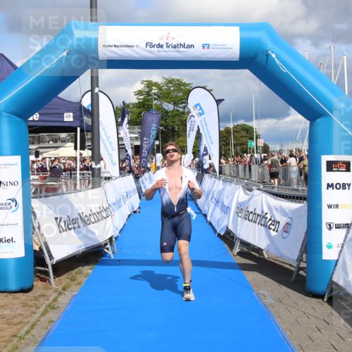 16.08.2026 - KN Förde Triathlon 2026 Markus Tischler http://msf.ph/oto/10002242 16.08.2026 13:54:34 Ziel 548, 548 meine-sportfotos.de