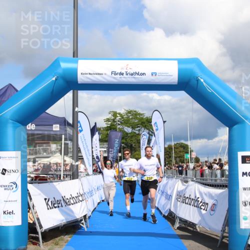 16.08.2026 - KN Förde Triathlon 2026 Markus Tischler http://msf.ph/oto/10002244 16.08.2026 13:54:49 Ziel 732, 732 meine-sportfotos.de