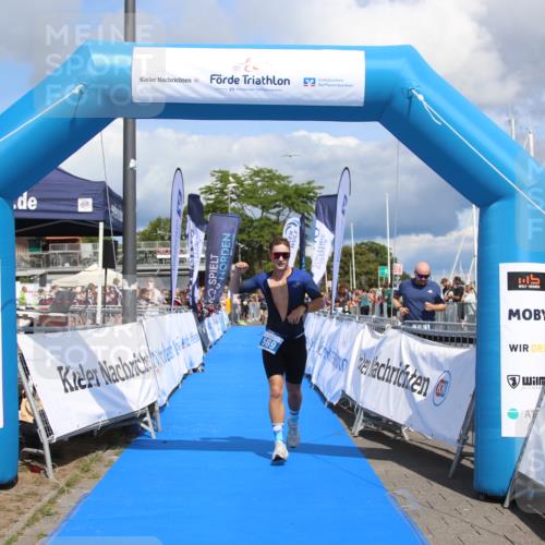 16.08.2026 - KN Förde Triathlon 2026 Markus Tischler http://msf.ph/oto/10002266 16.08.2026 13:55:00 Ziel 569, 569 meine-sportfotos.de