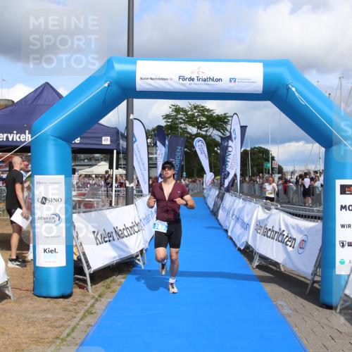 16.08.2026 - KN Förde Triathlon 2026 Markus Tischler http://msf.ph/oto/10002285 16.08.2026 13:55:46 Ziel 567, 567 meine-sportfotos.de