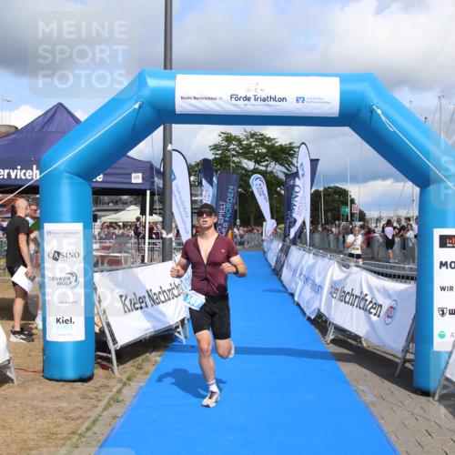 16.08.2026 - KN Förde Triathlon 2026 Markus Tischler http://msf.ph/oto/10002288 16.08.2026 13:55:46 Ziel 567, 567 meine-sportfotos.de