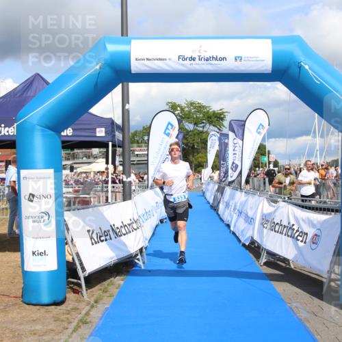 16.08.2026 - KN Förde Triathlon 2026 Markus Tischler http://msf.ph/oto/10002315 16.08.2026 13:56:52 Ziel 533, 533 meine-sportfotos.de