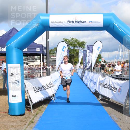 16.08.2026 - KN Förde Triathlon 2026 Markus Tischler http://msf.ph/oto/10002316 16.08.2026 13:56:52 Ziel 533, 533 meine-sportfotos.de
