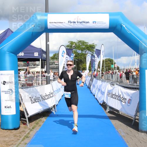 16.08.2026 - KN Förde Triathlon 2026 Markus Tischler http://msf.ph/oto/10002346 16.08.2026 13:57:45 Ziel 522, 561, 522, 561 meine-sportfotos.de