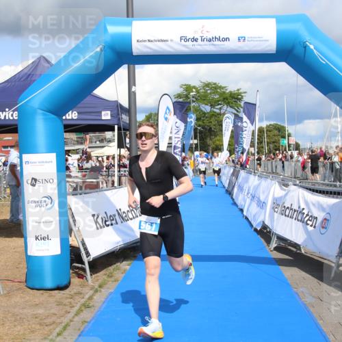 16.08.2026 - KN Förde Triathlon 2026 Markus Tischler http://msf.ph/oto/10002348 16.08.2026 13:57:46 Ziel 561, 733, 561, 733 meine-sportfotos.de