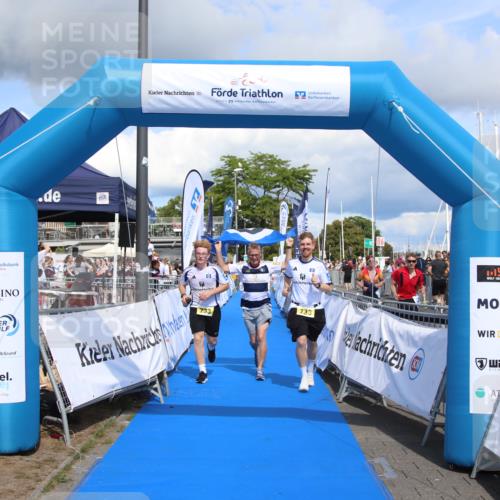16.08.2026 - KN Förde Triathlon 2026 Markus Tischler http://msf.ph/oto/10002350 16.08.2026 13:57:52 Ziel 561, 733, 561, 733 meine-sportfotos.de
