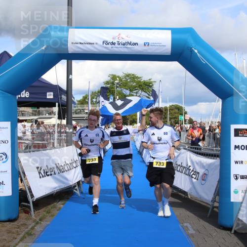 16.08.2026 - KN Förde Triathlon 2026 Markus Tischler http://msf.ph/oto/10002359 16.08.2026 13:57:53 Ziel 561, 733, 561, 733 meine-sportfotos.de