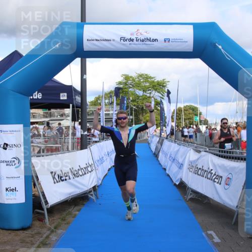 16.08.2026 - KN Förde Triathlon 2026 Markus Tischler http://msf.ph/oto/10002364 16.08.2026 13:58:04 Ziel 594, 611, 594, 611 meine-sportfotos.de