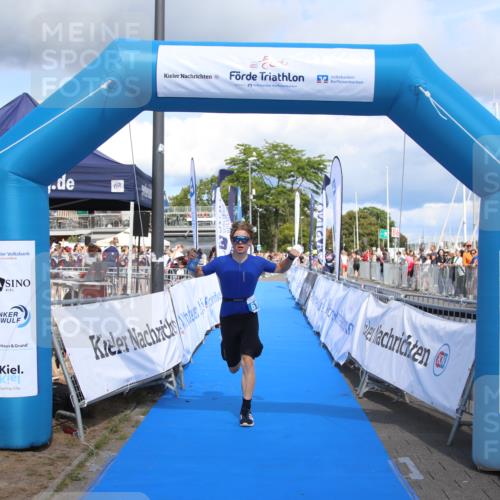 16.08.2026 - KN Förde Triathlon 2026 Markus Tischler http://msf.ph/oto/10002370 16.08.2026 13:58:12 Ziel 611, 611 meine-sportfotos.de