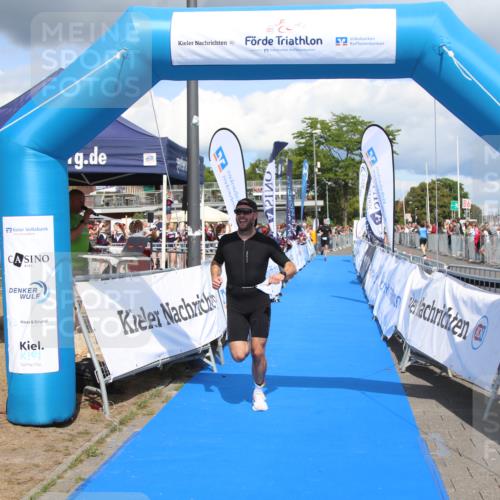 16.08.2026 - KN Förde Triathlon 2026 Markus Tischler http://msf.ph/oto/10002387 16.08.2026 13:58:34 Ziel 575, 580, 724, 575, 580, 724 meine-sportfotos.de