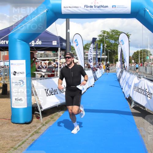 16.08.2026 - KN Förde Triathlon 2026 Markus Tischler http://msf.ph/oto/10002391 16.08.2026 13:58:34 Ziel 575, 580, 724, 575, 580, 724 meine-sportfotos.de