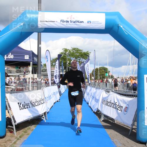 16.08.2026 - KN Förde Triathlon 2026 Markus Tischler http://msf.ph/oto/10002394 16.08.2026 13:58:43 Ziel 555, 555 meine-sportfotos.de