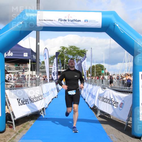 16.08.2026 - KN Förde Triathlon 2026 Markus Tischler http://msf.ph/oto/10002395 16.08.2026 13:58:43 Ziel 555, 555 meine-sportfotos.de