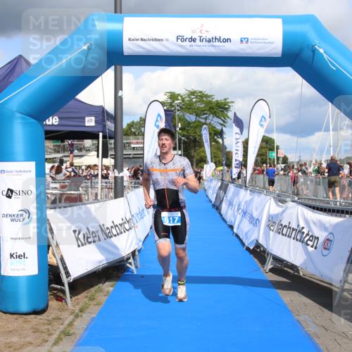 16.08.2026 - KN Förde Triathlon 2026 Markus Tischler http://msf.ph/oto/10002400 16.08.2026 13:59:08 Ziel 517, 725, 517, 725 meine-sportfotos.de