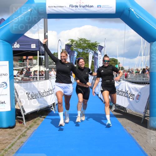 16.08.2026 - KN Förde Triathlon 2026 Markus Tischler http://msf.ph/oto/10002409 16.08.2026 13:59:16 Ziel 725, 725 meine-sportfotos.de