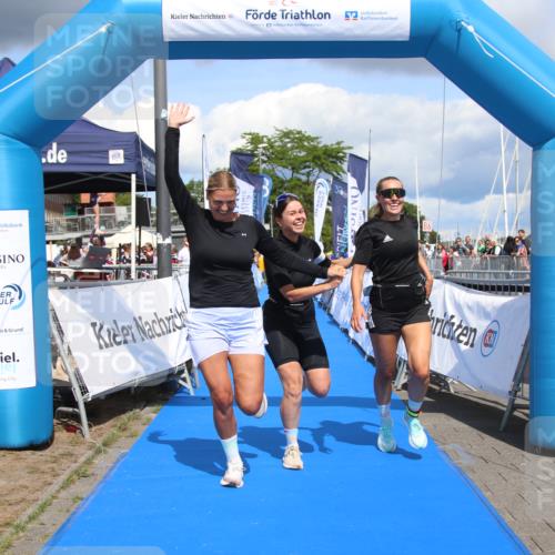 16.08.2026 - KN Förde Triathlon 2026 Markus Tischler http://msf.ph/oto/10002411 16.08.2026 13:59:16 Ziel 725, 725 meine-sportfotos.de
