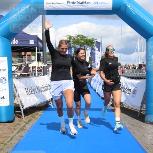 16.08.2026 - KN Förde Triathlon 2026 Markus Tischler http://msf.ph/oto/10002412 16.08.2026 13:59:16 Ziel 725, 725 meine-sportfotos.de