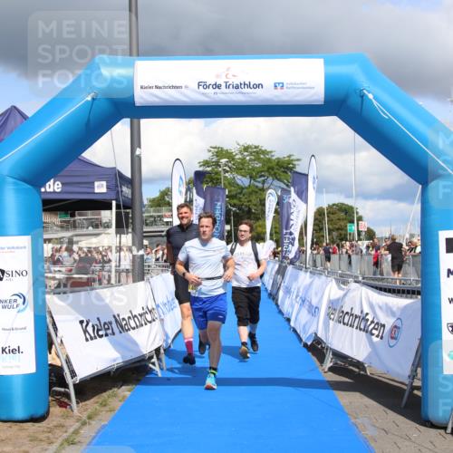 16.08.2026 - KN Förde Triathlon 2026 Markus Tischler http://msf.ph/oto/10002436 16.08.2026 13:59:56 Ziel 735, 735 meine-sportfotos.de