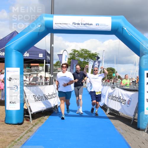 16.08.2026 - KN Förde Triathlon 2026 Markus Tischler http://msf.ph/oto/10002541 16.08.2026 14:02:56 Ziel 715, 715 meine-sportfotos.de