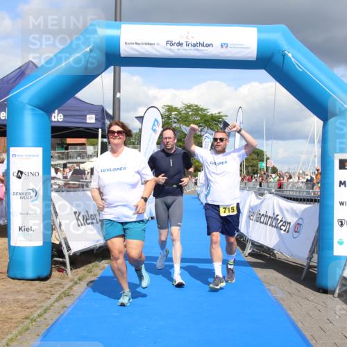 16.08.2026 - KN Förde Triathlon 2026 Markus Tischler http://msf.ph/oto/10002546 16.08.2026 14:02:57 Ziel 715, 715 meine-sportfotos.de
