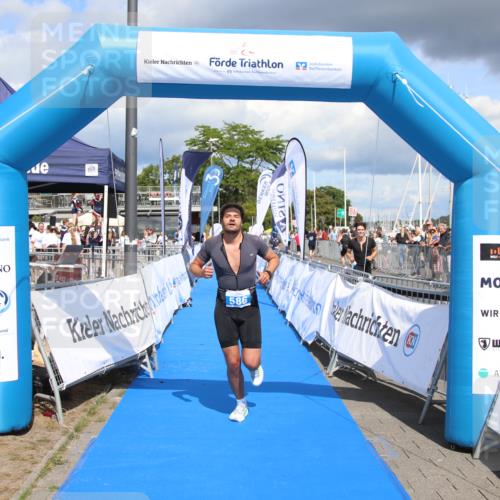 16.08.2026 - KN Förde Triathlon 2026 Markus Tischler http://msf.ph/oto/10002588 16.08.2026 14:04:19 Ziel 586, 586 meine-sportfotos.de