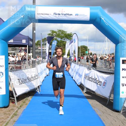 16.08.2026 - KN Förde Triathlon 2026 Markus Tischler http://msf.ph/oto/10002589 16.08.2026 14:04:19 Ziel 586, 586 meine-sportfotos.de