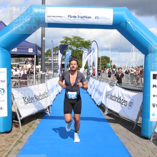 16.08.2026 - KN Förde Triathlon 2026 Markus Tischler http://msf.ph/oto/10002590 16.08.2026 14:04:19 Ziel 586, 586 meine-sportfotos.de