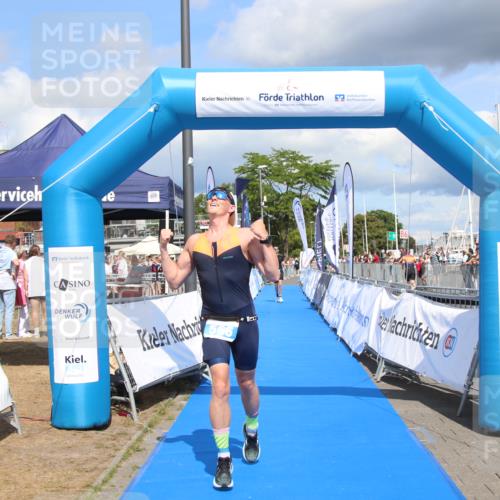 16.08.2026 - KN Förde Triathlon 2026 Markus Tischler http://msf.ph/oto/10002608 16.08.2026 14:05:14 Ziel 566, 597, 729, 566, 597, 729 meine-sportfotos.de