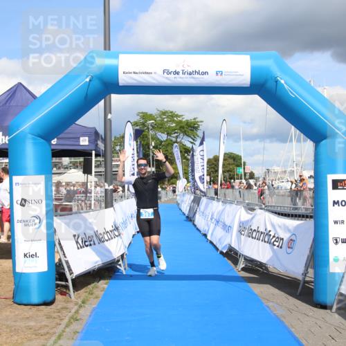 16.08.2026 - KN Förde Triathlon 2026 Markus Tischler http://msf.ph/oto/10002609 16.08.2026 14:05:20 Ziel 566, 597, 566, 597 meine-sportfotos.de
