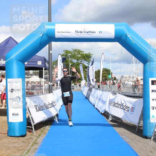 16.08.2026 - KN Förde Triathlon 2026 Markus Tischler http://msf.ph/oto/10002610 16.08.2026 14:05:20 Ziel 566, 597, 566, 597 meine-sportfotos.de