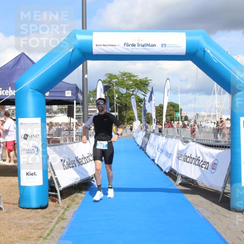 16.08.2026 - KN Förde Triathlon 2026 Markus Tischler http://msf.ph/oto/10002612 16.08.2026 14:05:20 Ziel 566, 597, 566, 597 meine-sportfotos.de
