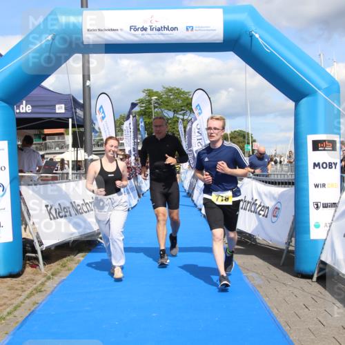 16.08.2026 - KN Förde Triathlon 2026 Markus Tischler http://msf.ph/oto/10002680 16.08.2026 14:07:01 Ziel 592, 716, 723, 592, 716, 723 meine-sportfotos.de