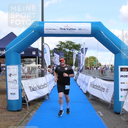 16.08.2026 - KN Förde Triathlon 2026 Markus Tischler http://msf.ph/oto/10002738 16.08.2026 14:09:49 Ziel 581, 581 meine-sportfotos.de
