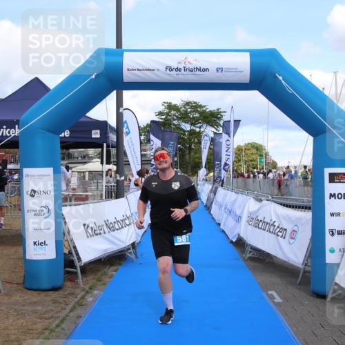 16.08.2026 - KN Förde Triathlon 2026 Markus Tischler http://msf.ph/oto/10002740 16.08.2026 14:09:49 Ziel 581, 581 meine-sportfotos.de