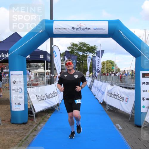 16.08.2026 - KN Förde Triathlon 2026 Markus Tischler http://msf.ph/oto/10002741 16.08.2026 14:09:49 Ziel 581, 581 meine-sportfotos.de