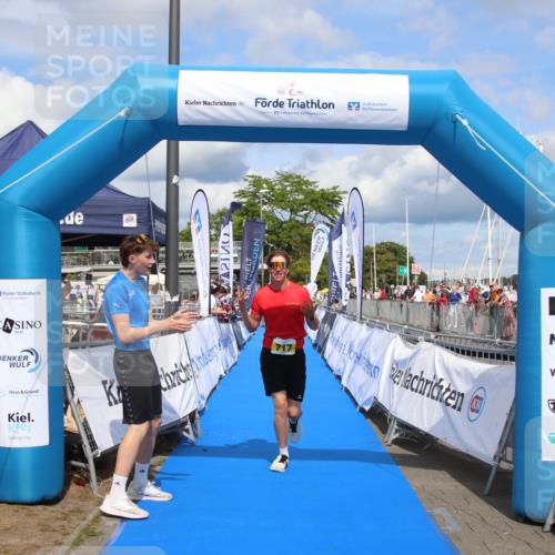 16.08.2026 - KN Förde Triathlon 2026 Markus Tischler http://msf.ph/oto/10002815 16.08.2026 14:14:07 Ziel 717, 717 meine-sportfotos.de