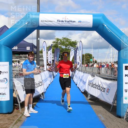 16.08.2026 - KN Förde Triathlon 2026 Markus Tischler http://msf.ph/oto/10002816 16.08.2026 14:14:08 Ziel 717, 717 meine-sportfotos.de